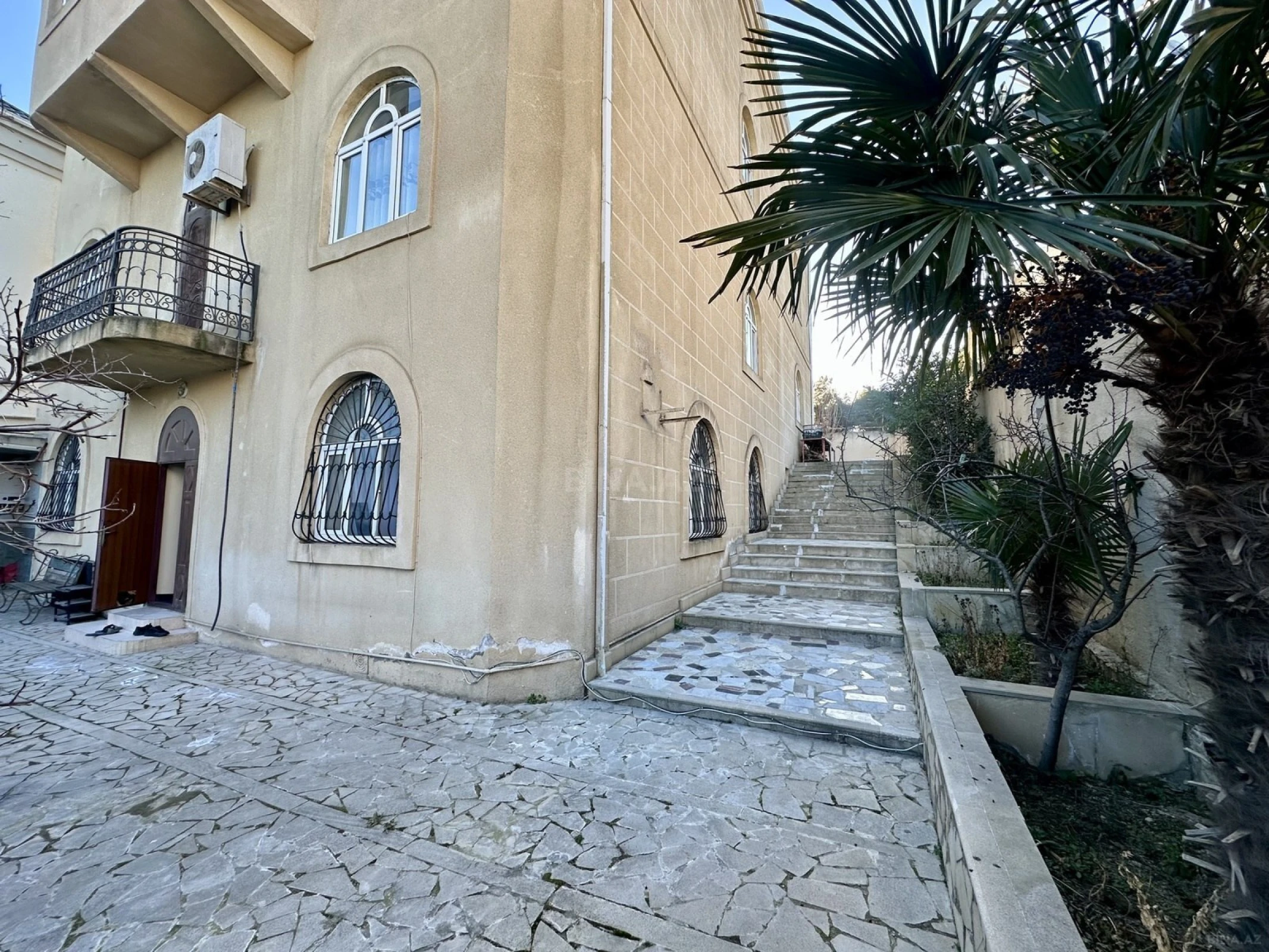 Kirayə verilir 2 otaqlı həyət evi 100 m²