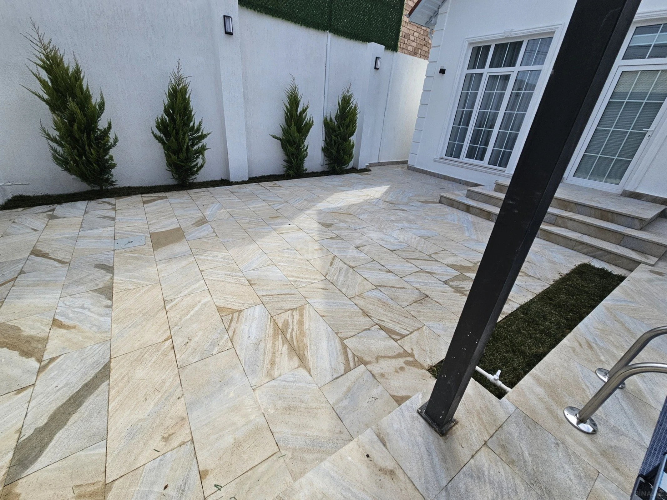 Satılır 4 otaqlı həyət evi 150 m²