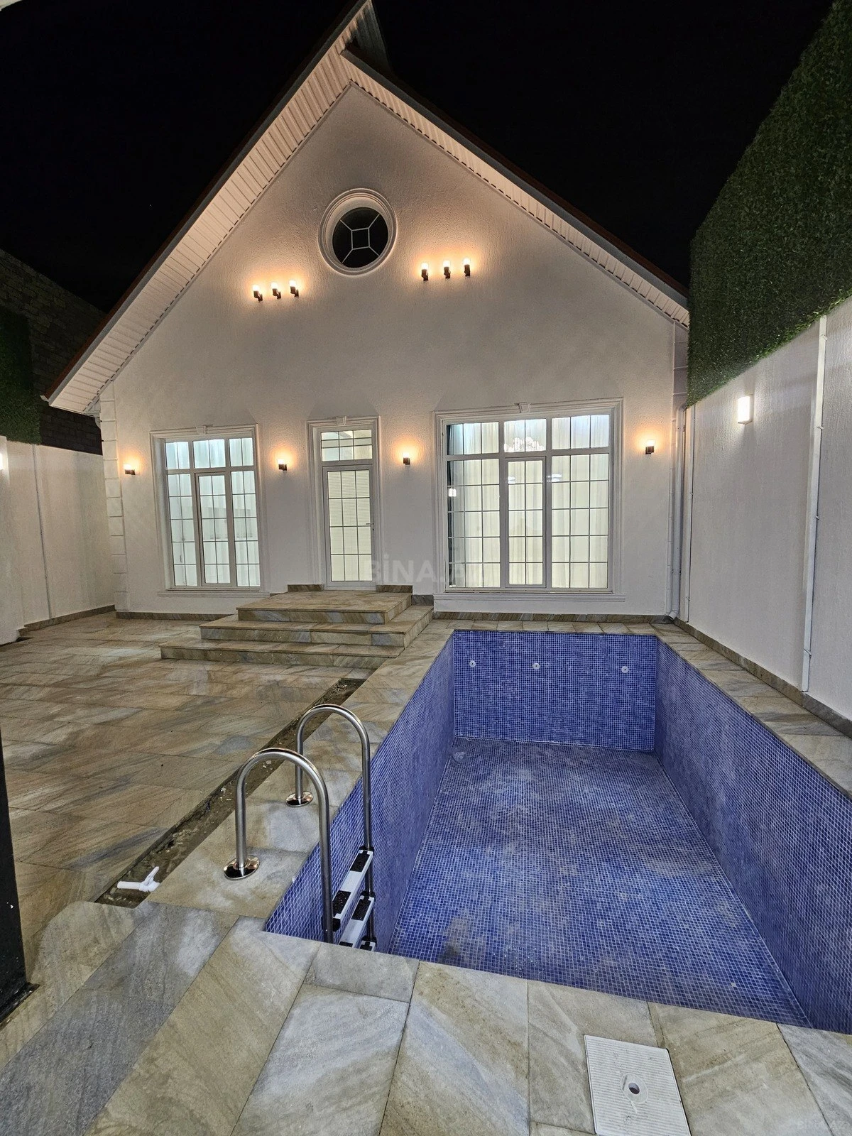 Satılır 4 otaqlı həyət evi 150 m²