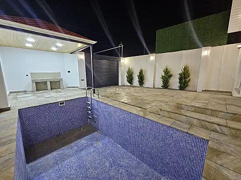 Satılır 4 otaqlı həyət evi 150 m²