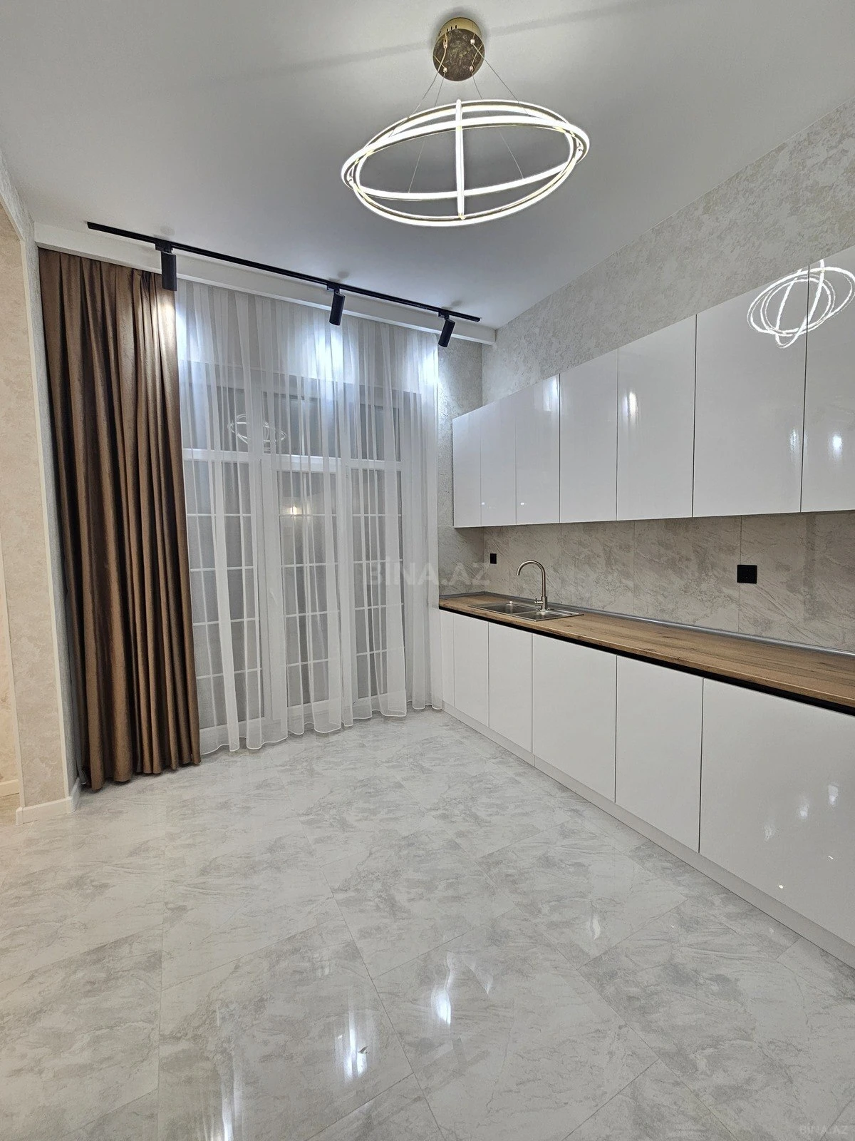 Satılır 4 otaqlı həyət evi 150 m²