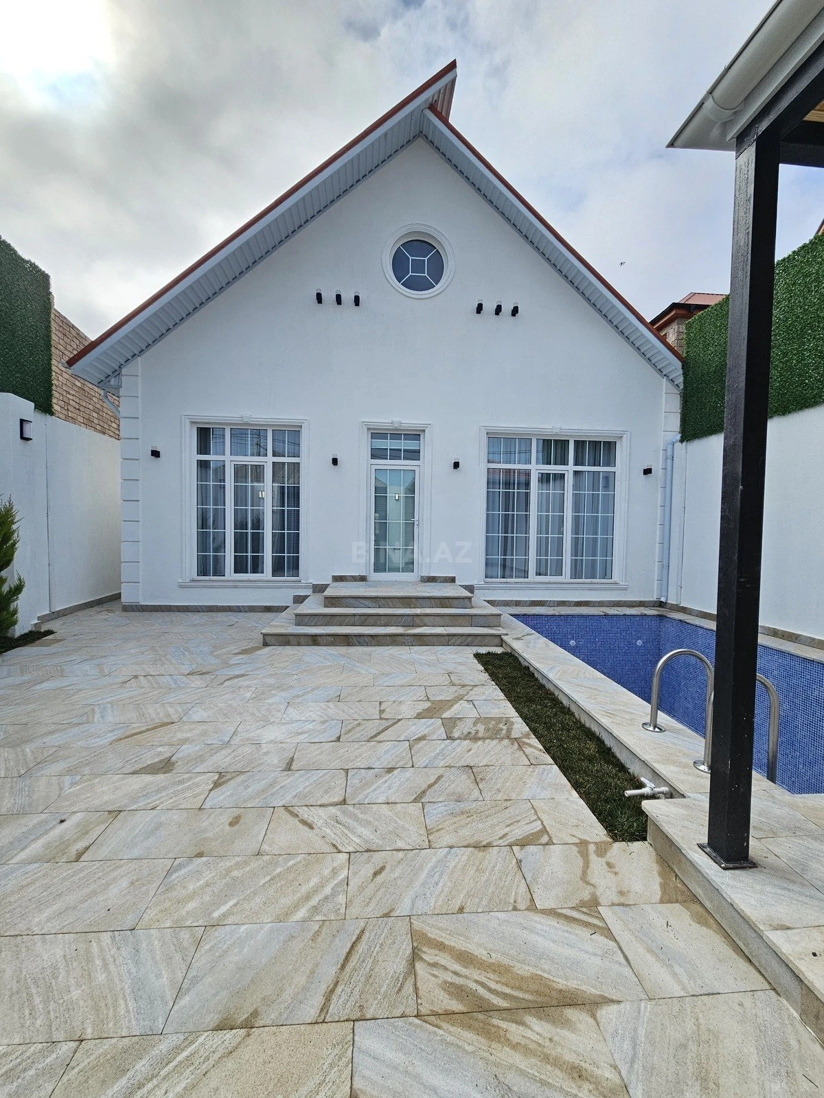 Satılır 4 otaqlı həyət evi 150 m²