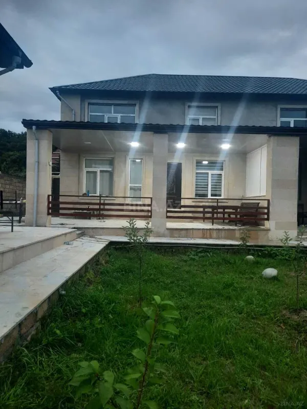 Kirayə verilir 5 otaqlı həyət evi 200 m²