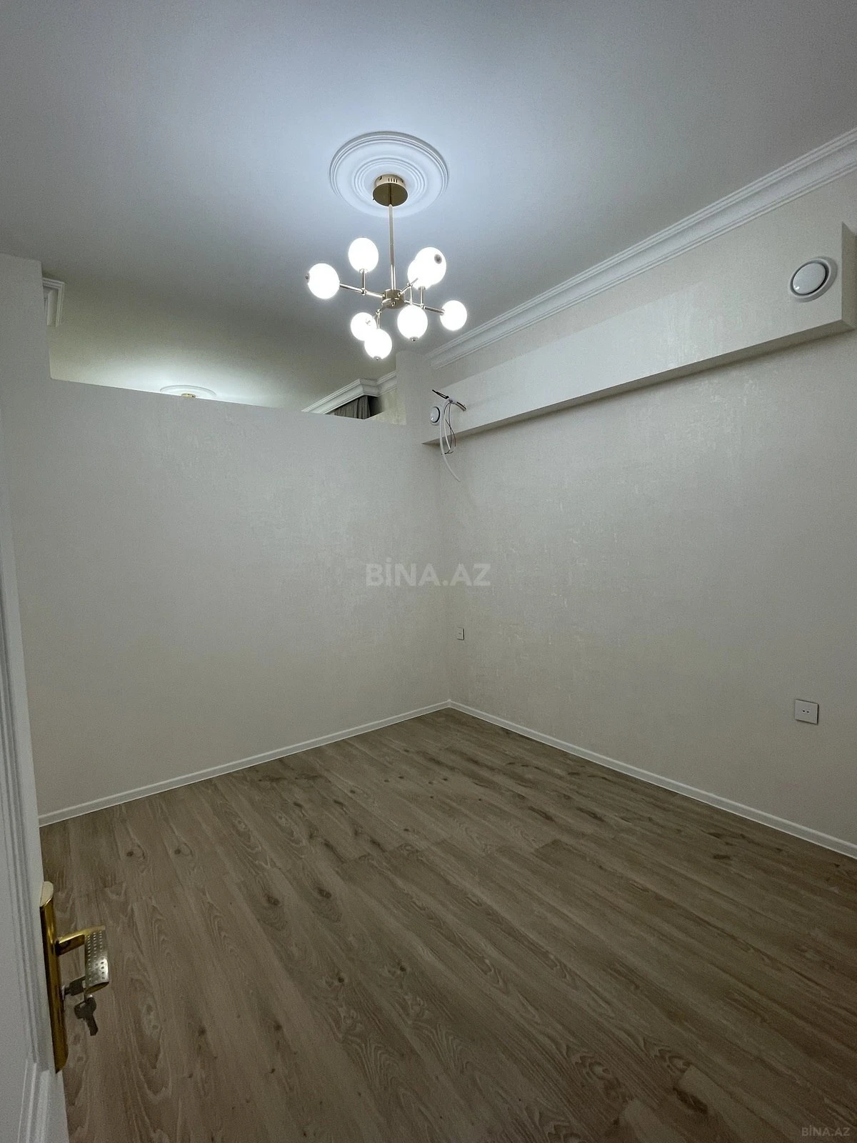 Satılır 3 otaqlı mənzil 72 m²
