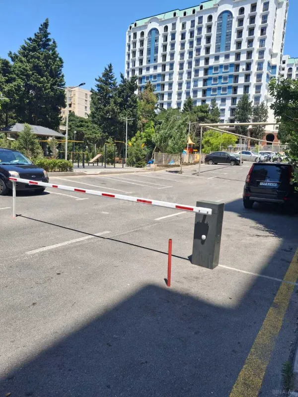 Satılır 2 otaqlı mənzil 82 m²