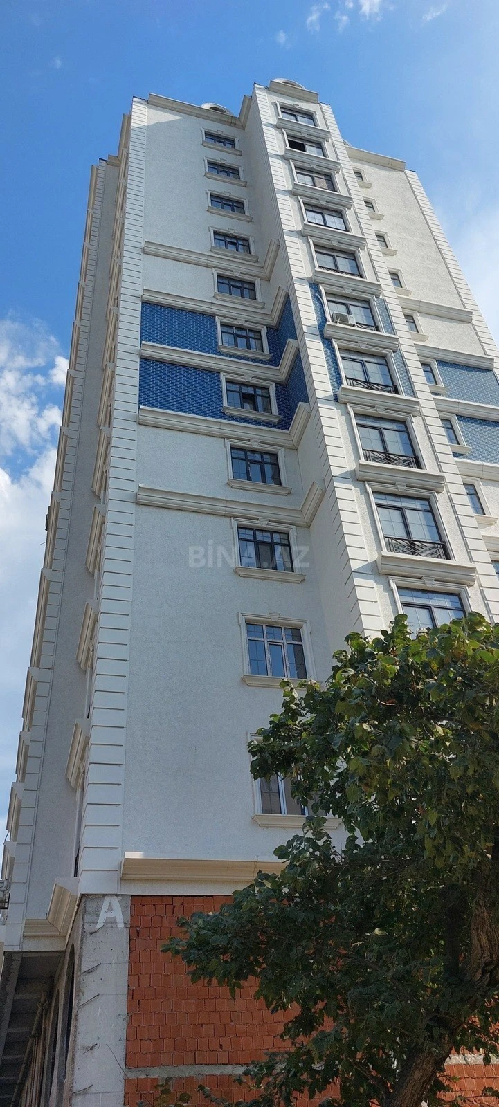 Satılır 2 otaqlı mənzil 82 m²