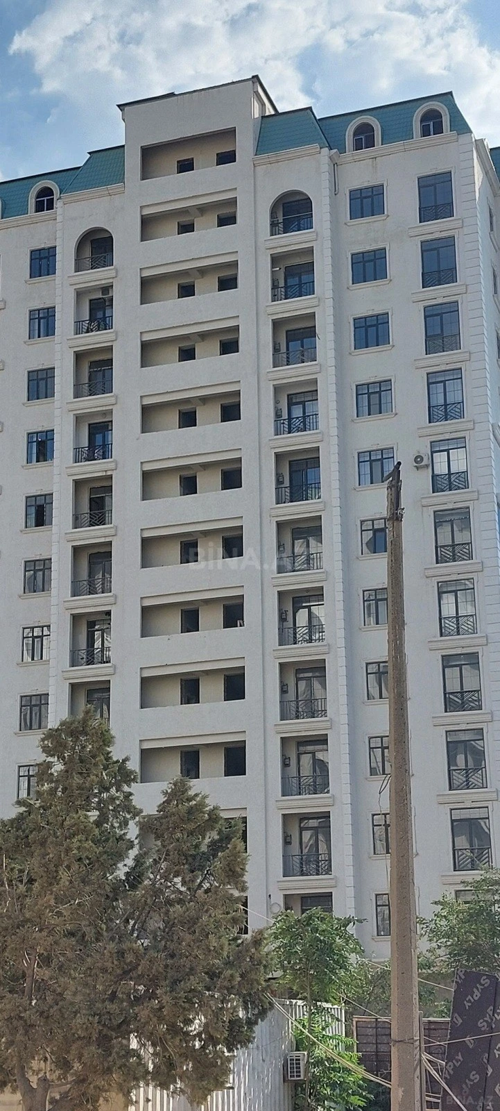 Satılır 2 otaqlı mənzil 82 m²