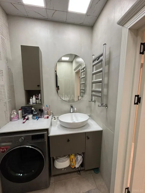 Kirayə verilir 2 otaqlı mənzil 90 m²