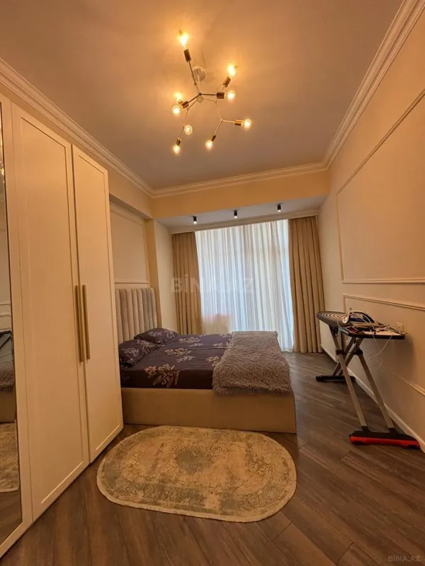 Kirayə verilir 2 otaqlı mənzil 90 m²