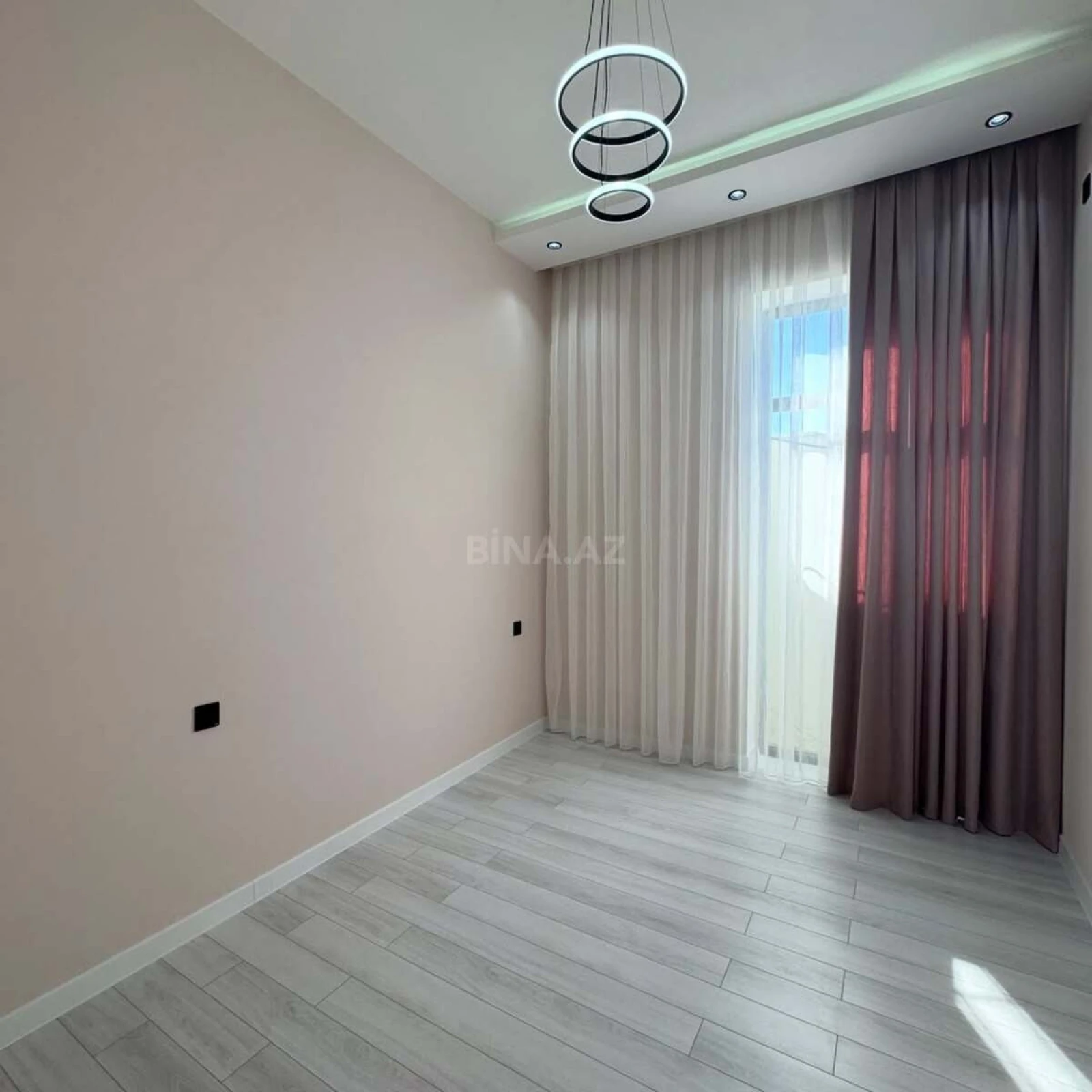 Satılır 4 otaqlı həyət evi 140 m²