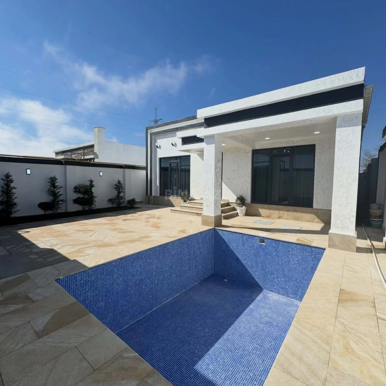 Satılır 4 otaqlı həyət evi 130 m²