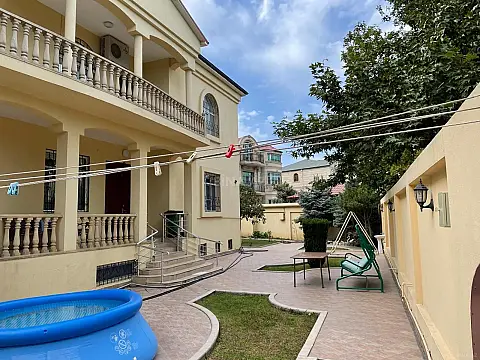 Satılır 7 otaqlı həyət evi 750 m²