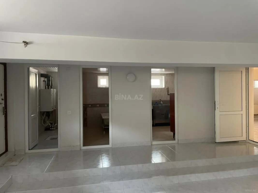 Satılır 7 otaqlı həyət evi 750 m²