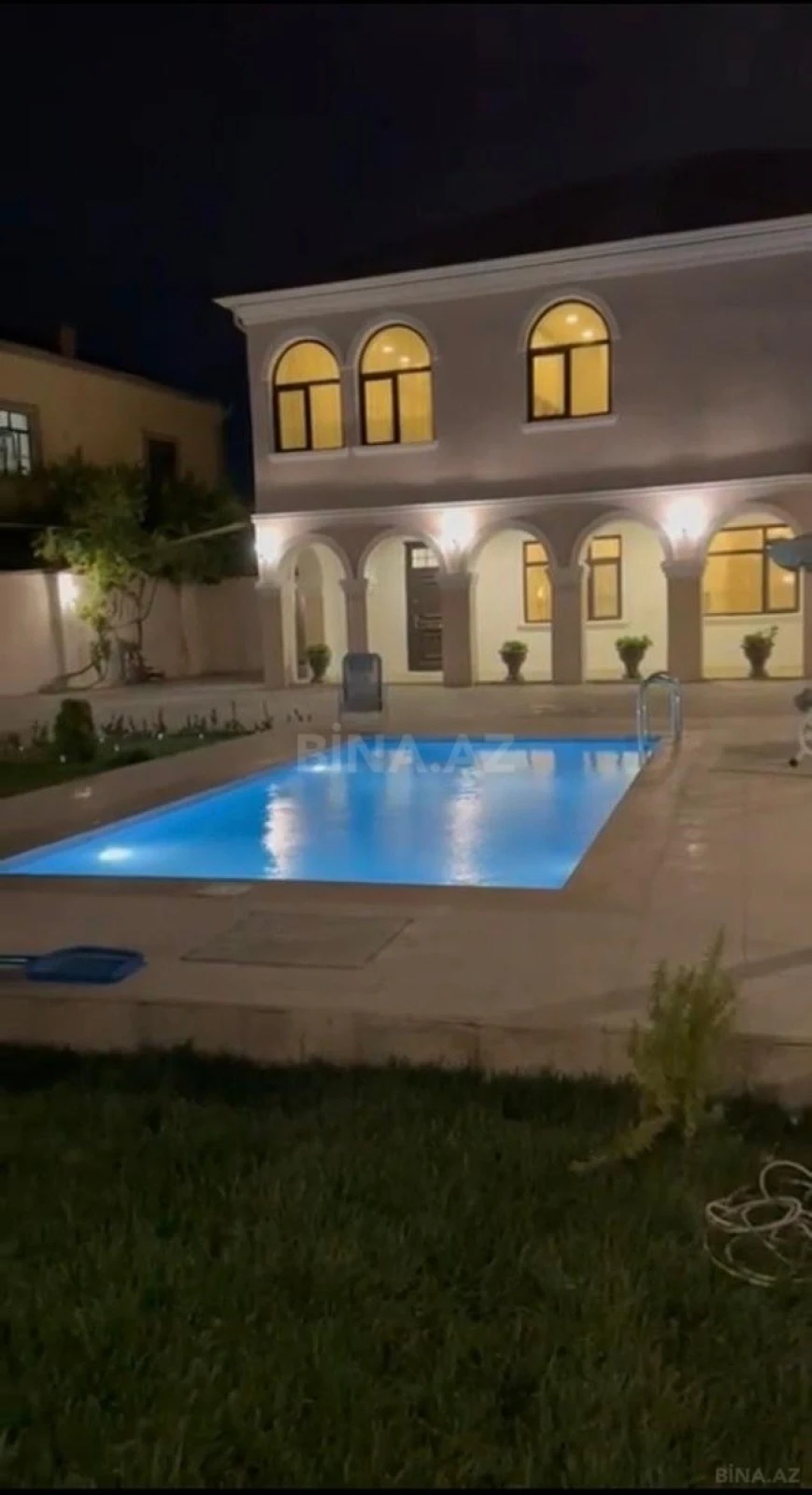 Kirayə verilir 5 otaqlı həyət evi 400 m²