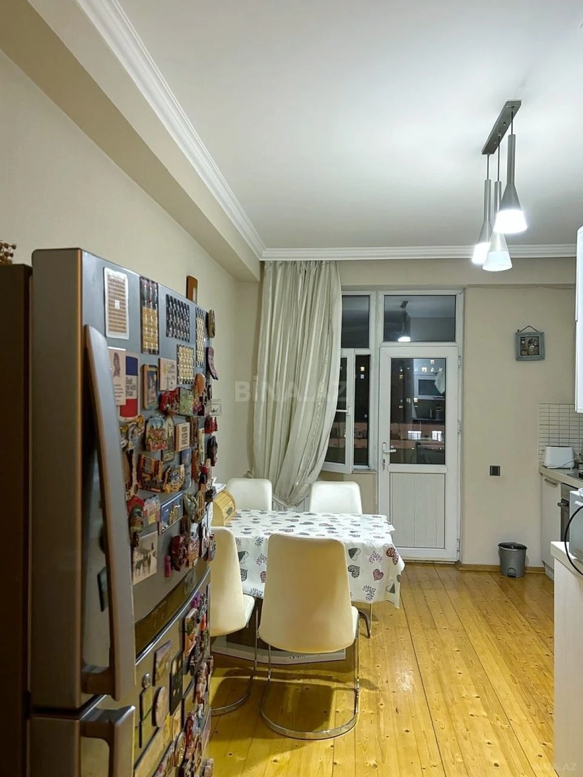 Satılır 3 otaqlı mənzil 148 m²