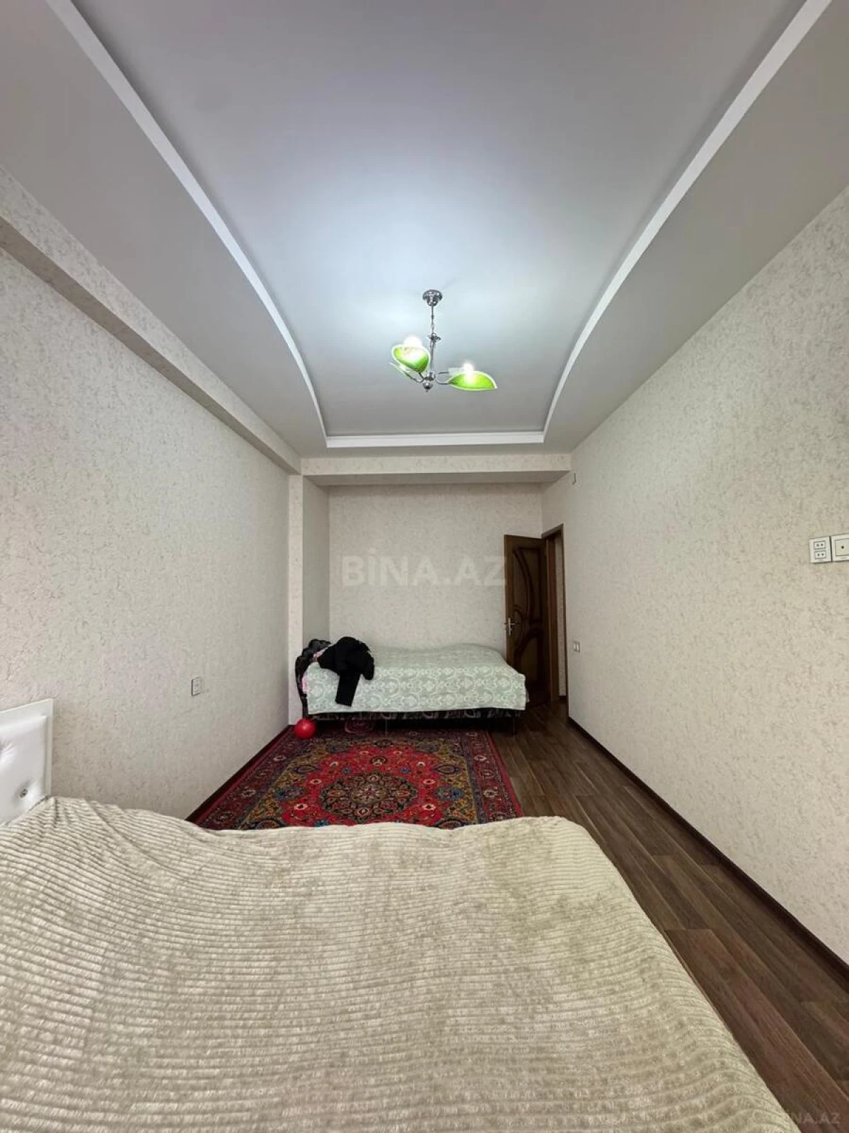 Satılır 2 otaqlı mənzil 83 m²