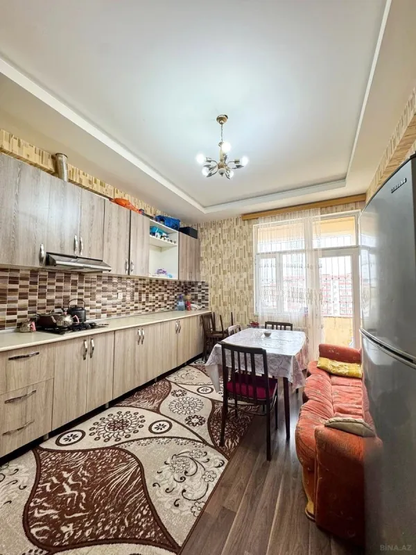 Satılır 2 otaqlı mənzil 83 m²