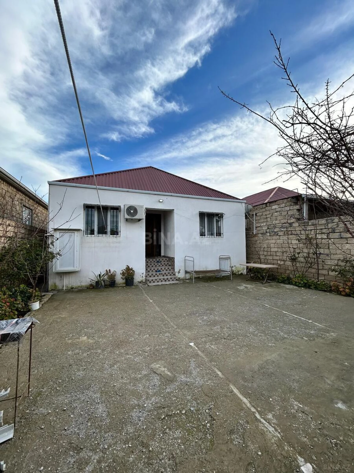 Satılır 3 otaqlı həyət evi 100 m²
