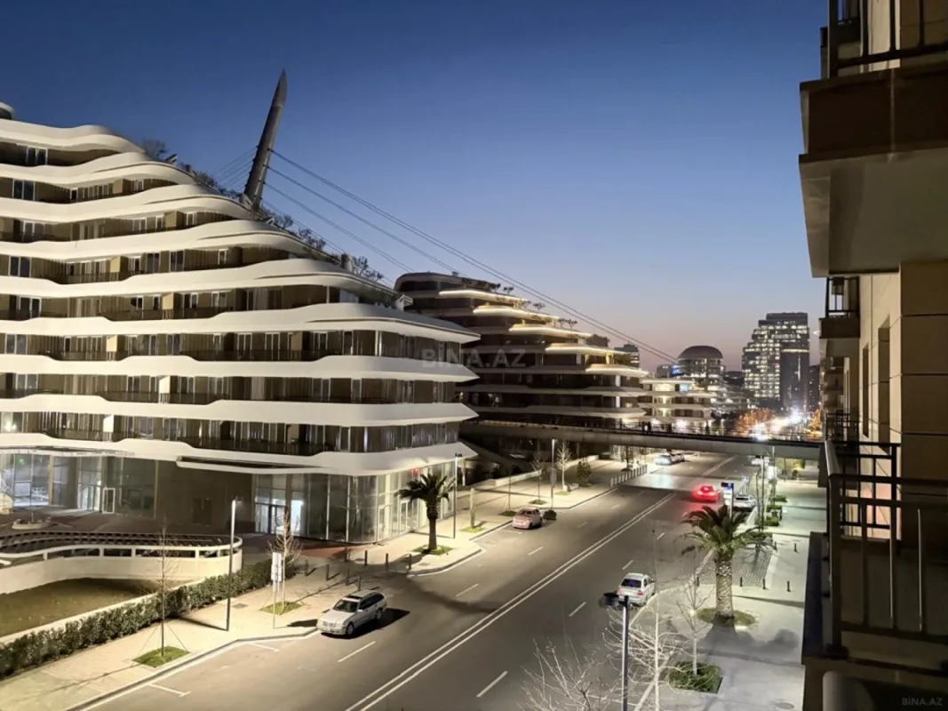 Kirayə verilir 3 otaqlı mənzil 130 m²