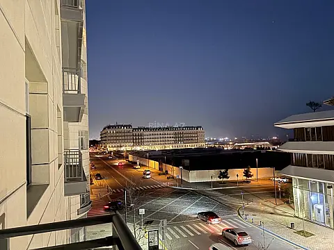 Kirayə verilir 3 otaqlı mənzil 130 m²