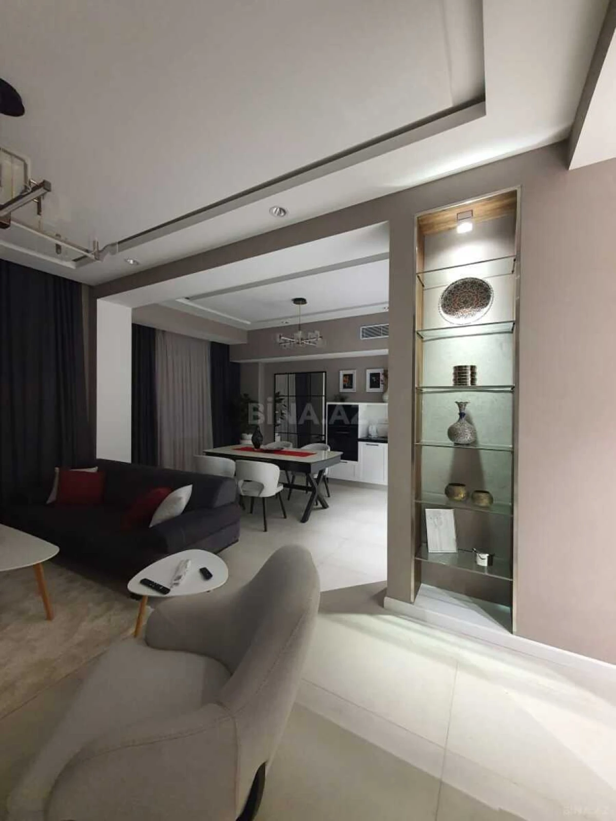 Kirayə verilir 3 otaqlı mənzil 130 m²