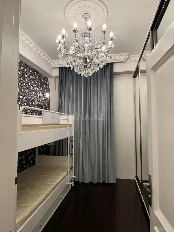 Kirayə verilir 3 otaqlı mənzil 120 m²