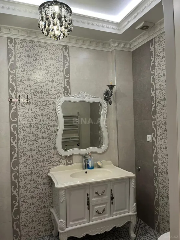 Kirayə verilir 3 otaqlı mənzil 120 m²