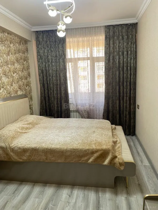 Satılır 2 otaqlı mənzil 80 m²