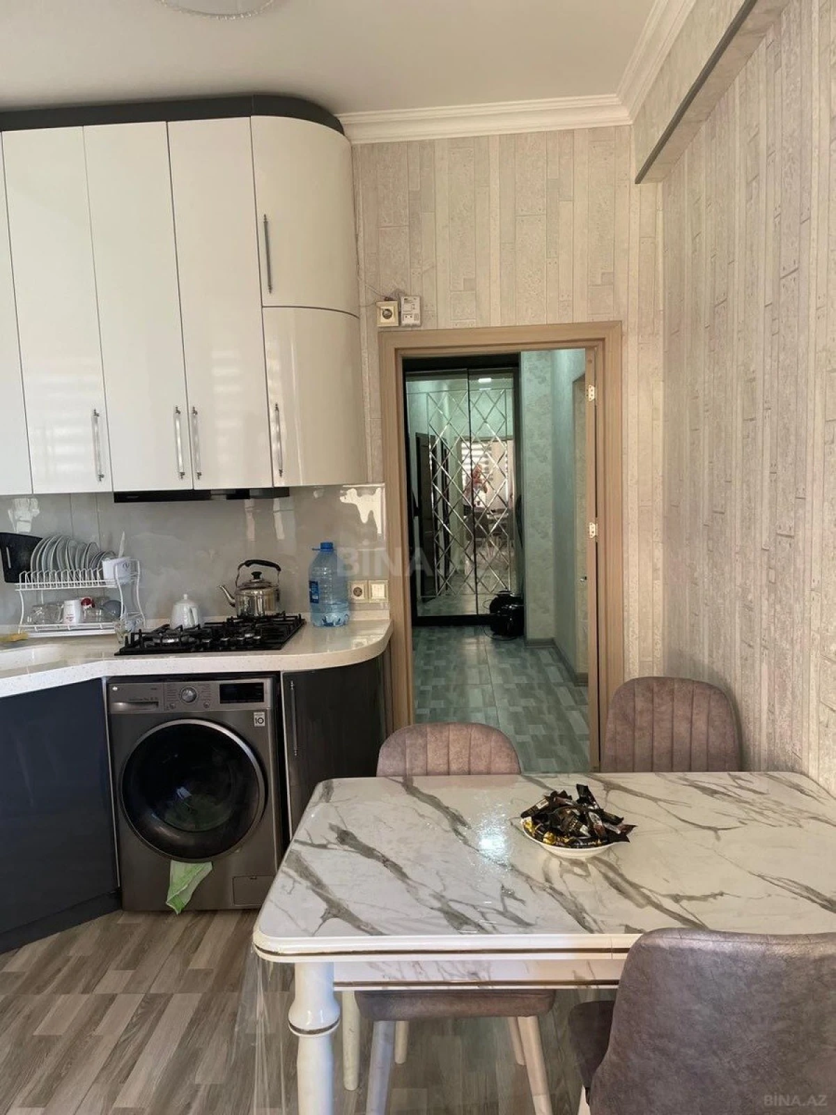 Satılır 2 otaqlı mənzil 80 m²