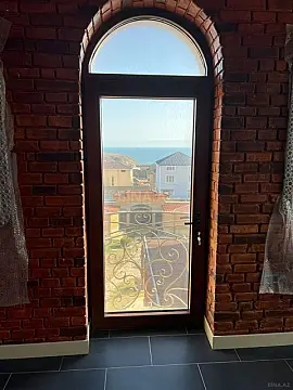 Satılır 10 otaqlı həyət evi 898.8 m²