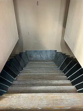 Satılır 10 otaqlı həyət evi 898.8 m²