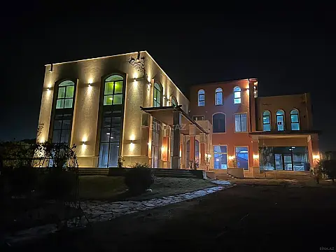 Satılır 10 otaqlı həyət evi 898.8 m² — Bakı, Badamdar 10 otaq 898.80 m²