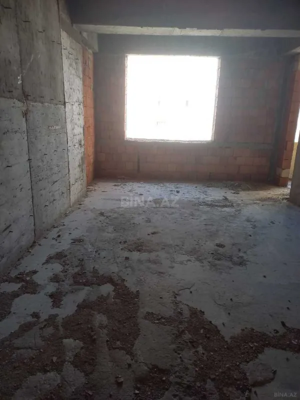 Satılır 3 otaqlı mənzil 135 m²
