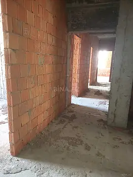 Satılır 3 otaqlı mənzil 135 m²