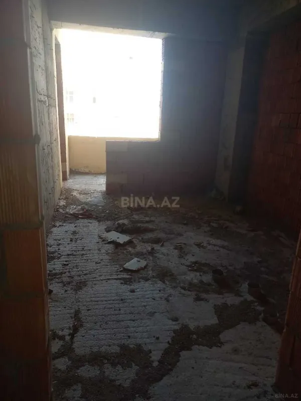 Satılır 3 otaqlı mənzil 135 m²