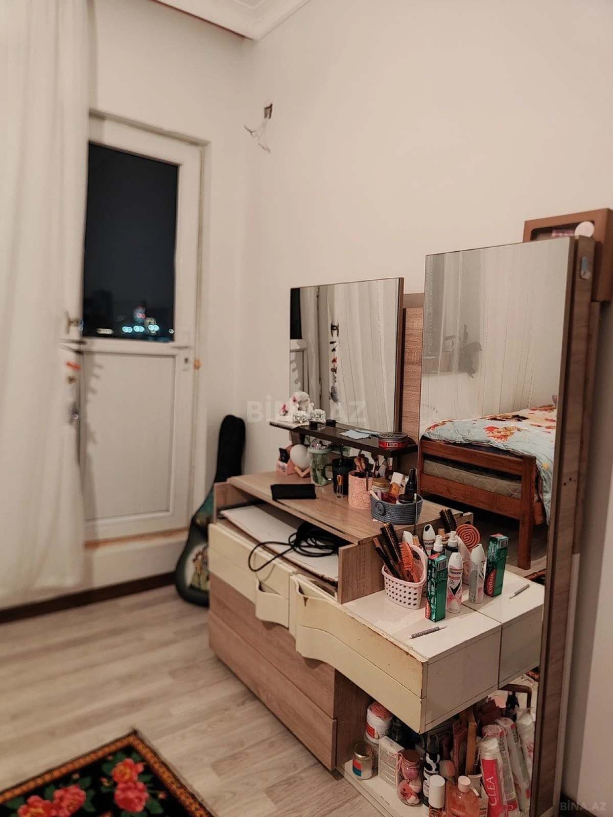 Satılır 9 otaqlı həyət evi 260 m²