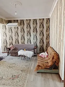 Satılır 9 otaqlı həyət evi 260 m²