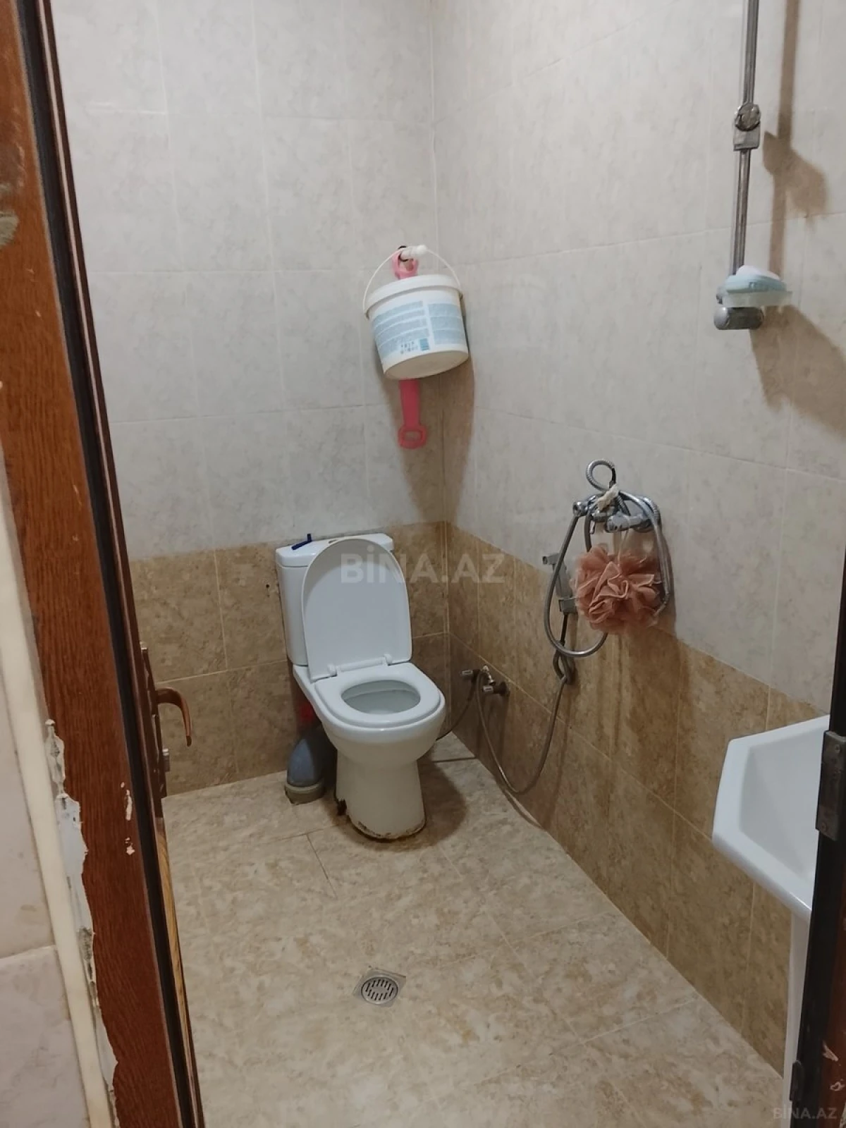 Satılır 9 otaqlı həyət evi 260 m²
