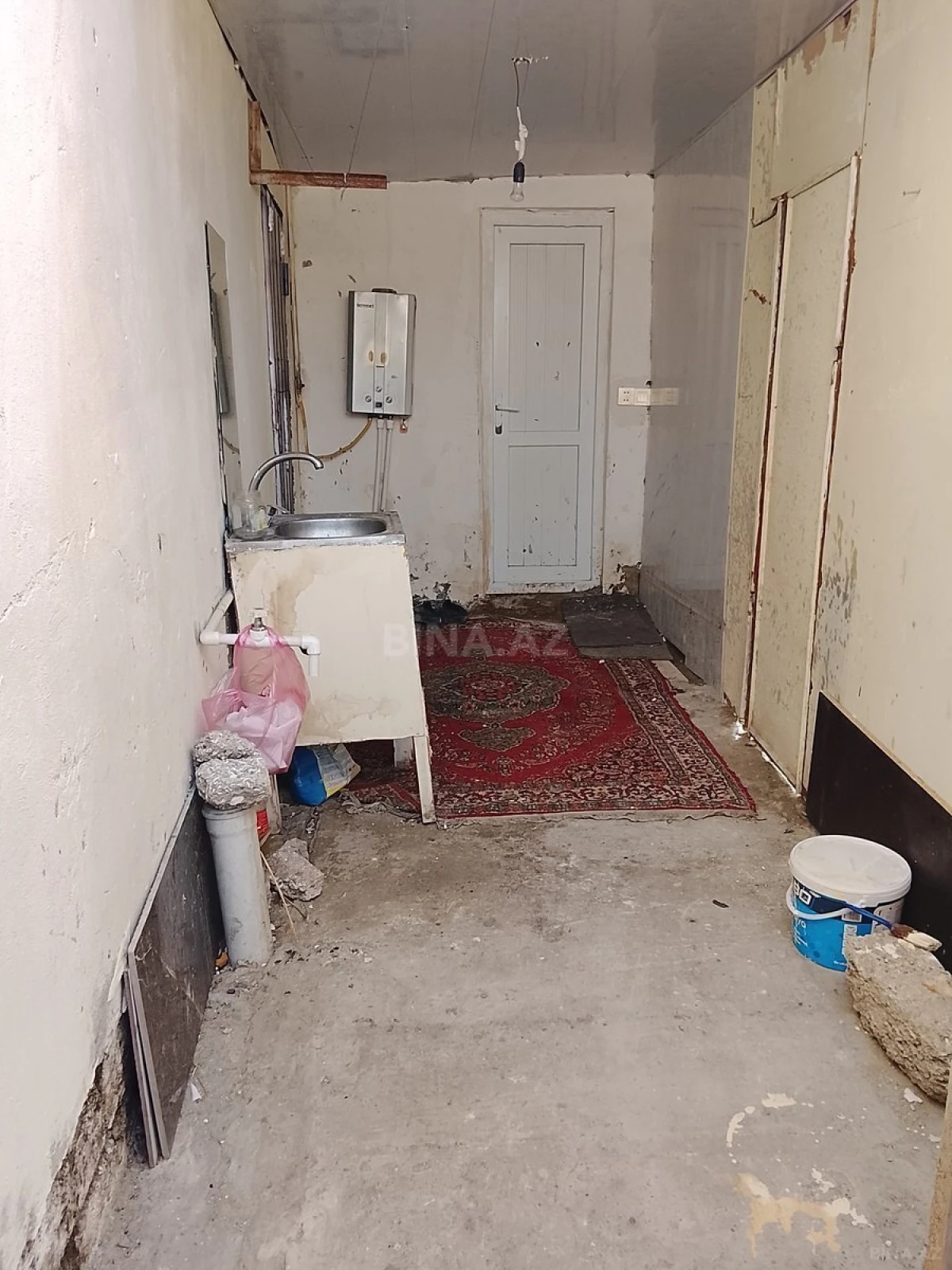Satılır 9 otaqlı həyət evi 260 m²