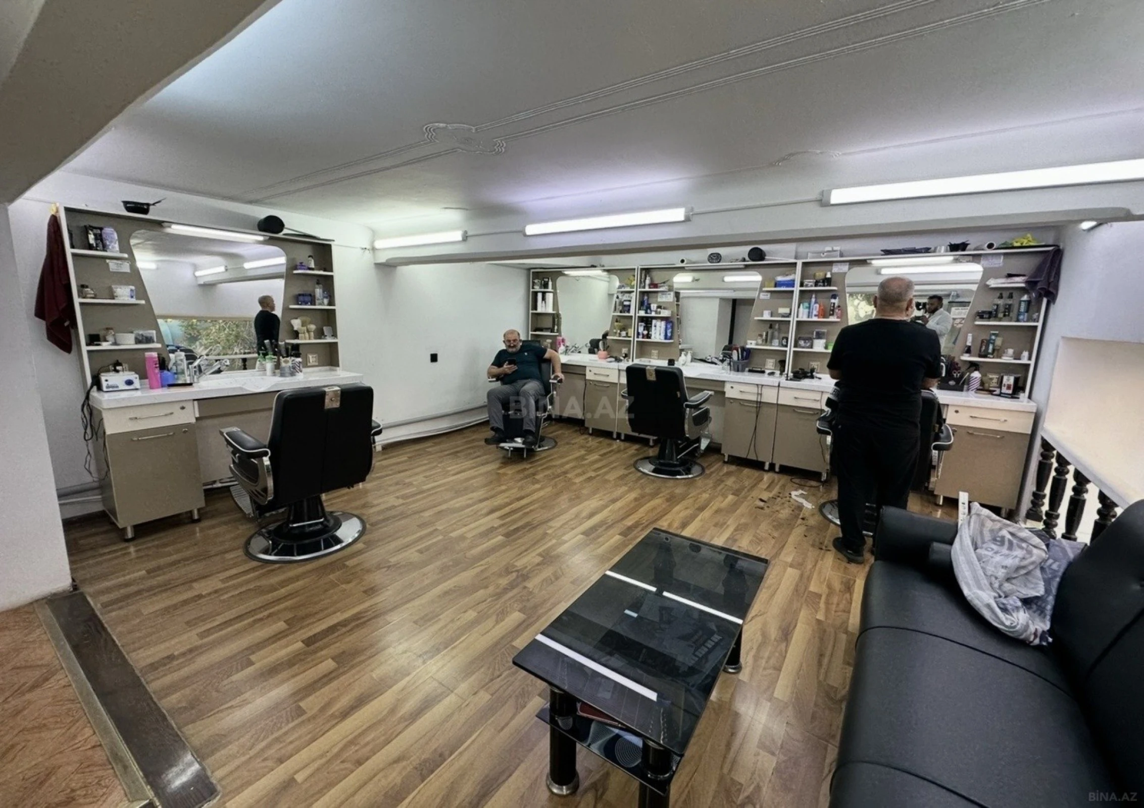 Kirayə verilir obyekt 64 m²