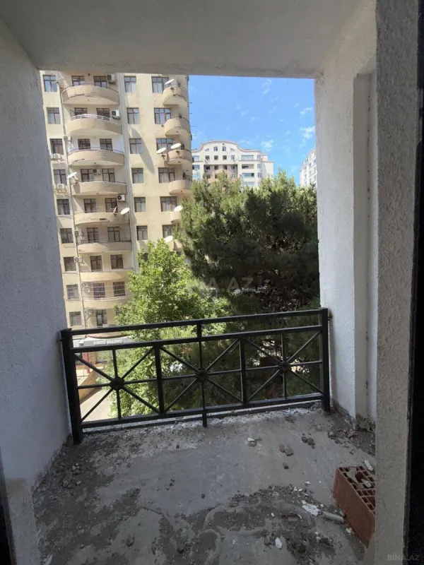 Satılır 3 otaqlı mənzil 160 m²