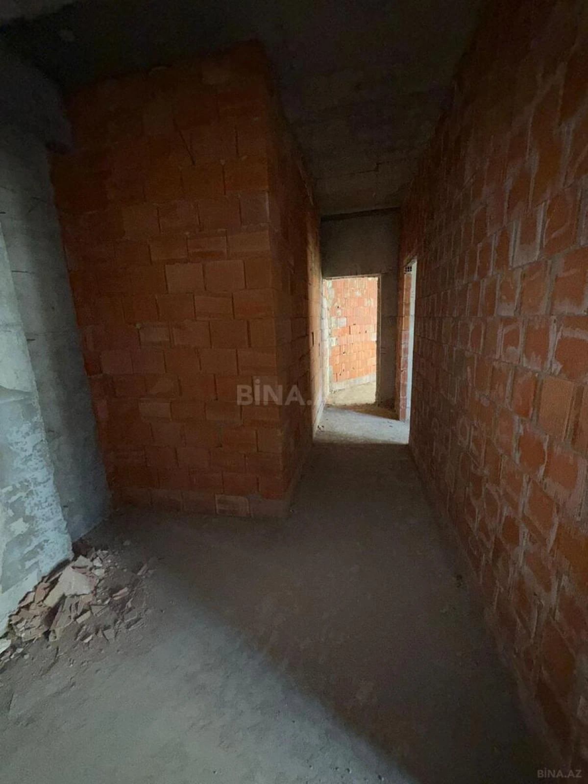 Satılır 3 otaqlı mənzil 160 m²