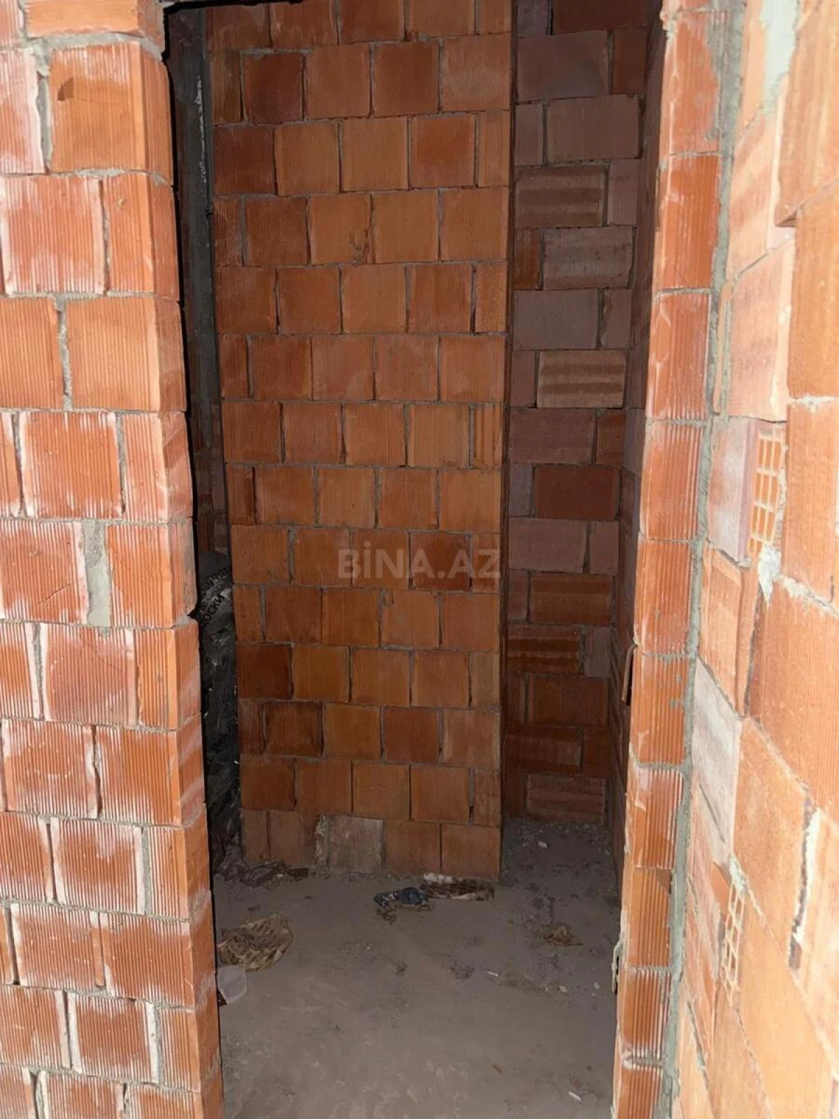 Satılır 3 otaqlı mənzil 160 m²