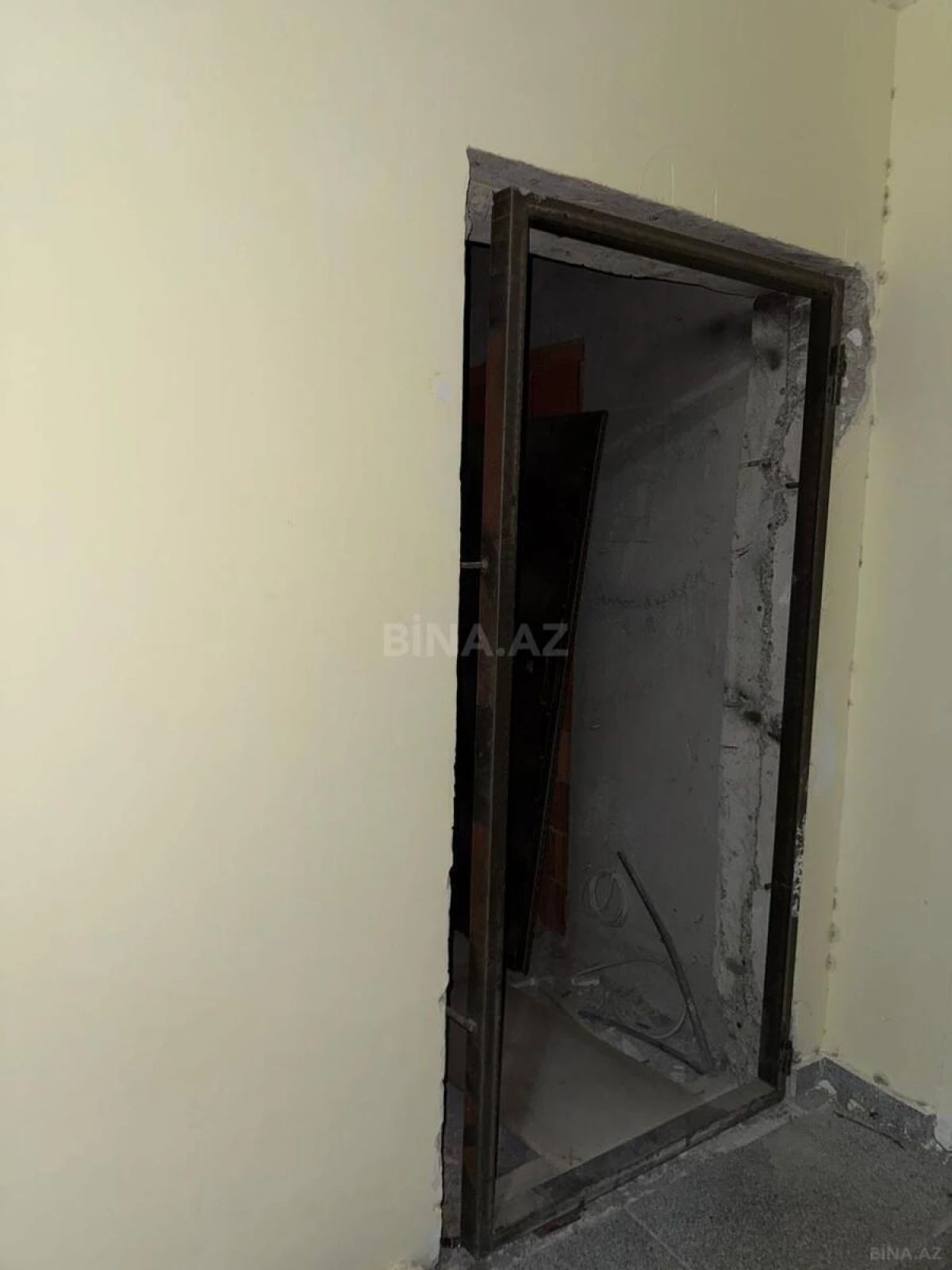 Satılır 3 otaqlı mənzil 160 m²