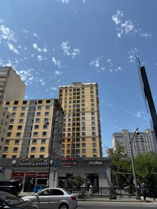 Satılır 3 otaqlı mənzil 160 m²