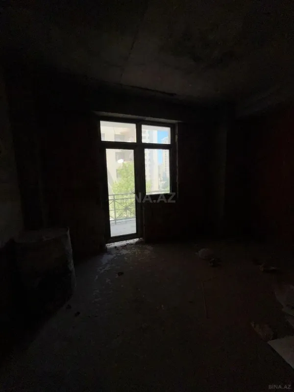 Satılır 3 otaqlı mənzil 160 m²