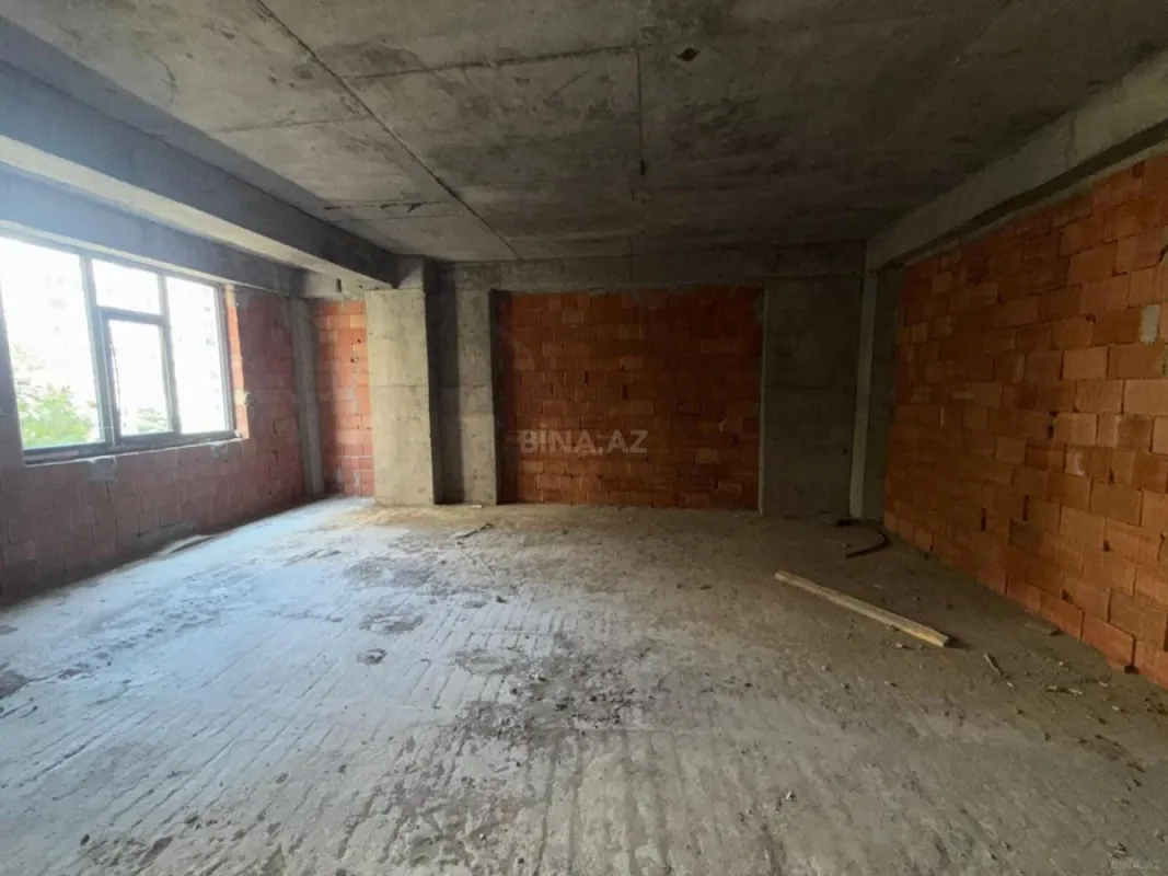Satılır 3 otaqlı mənzil 160 m²