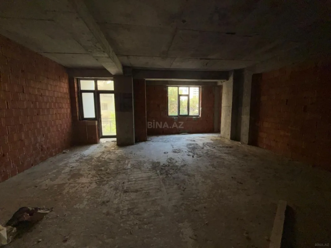 Satılır 3 otaqlı mənzil 160 m²