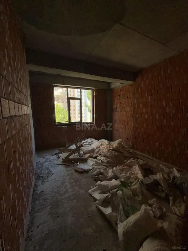 Satılır 3 otaqlı mənzil 160 m²