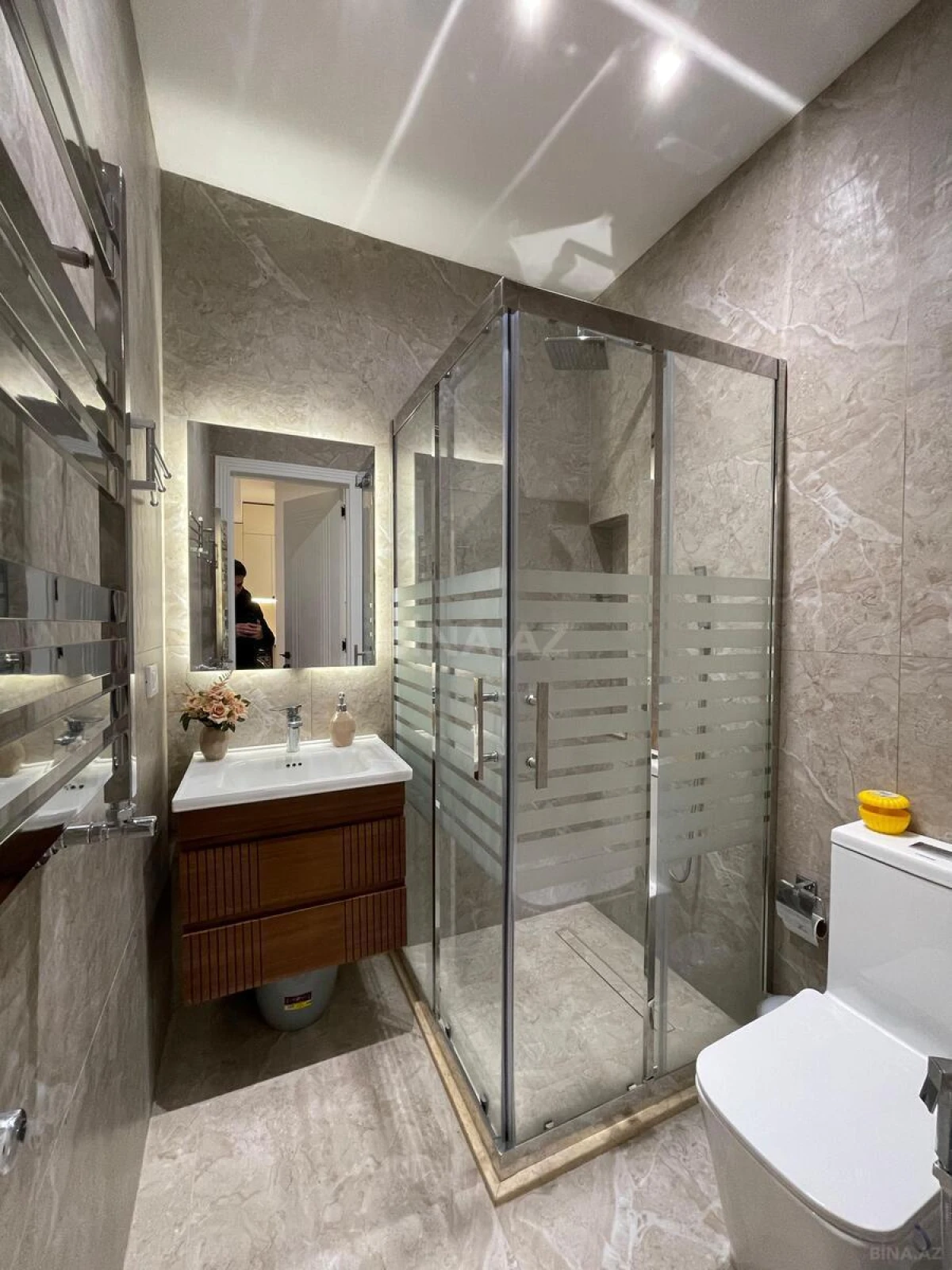 Satılır 2 otaqlı mənzil 65 m²